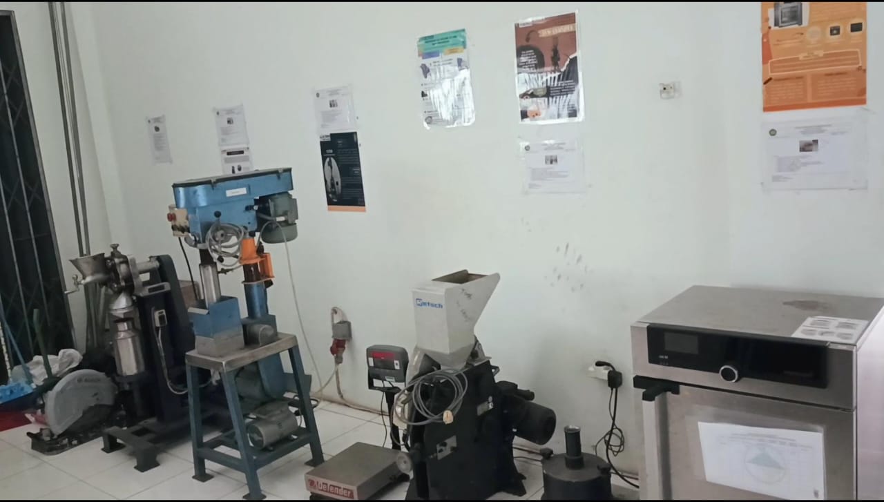 ALAT LAB TEKMIRA